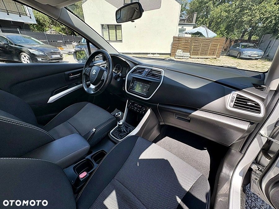 Suzuki SX4 S-Cross 1.6 DDiS Premium - 33