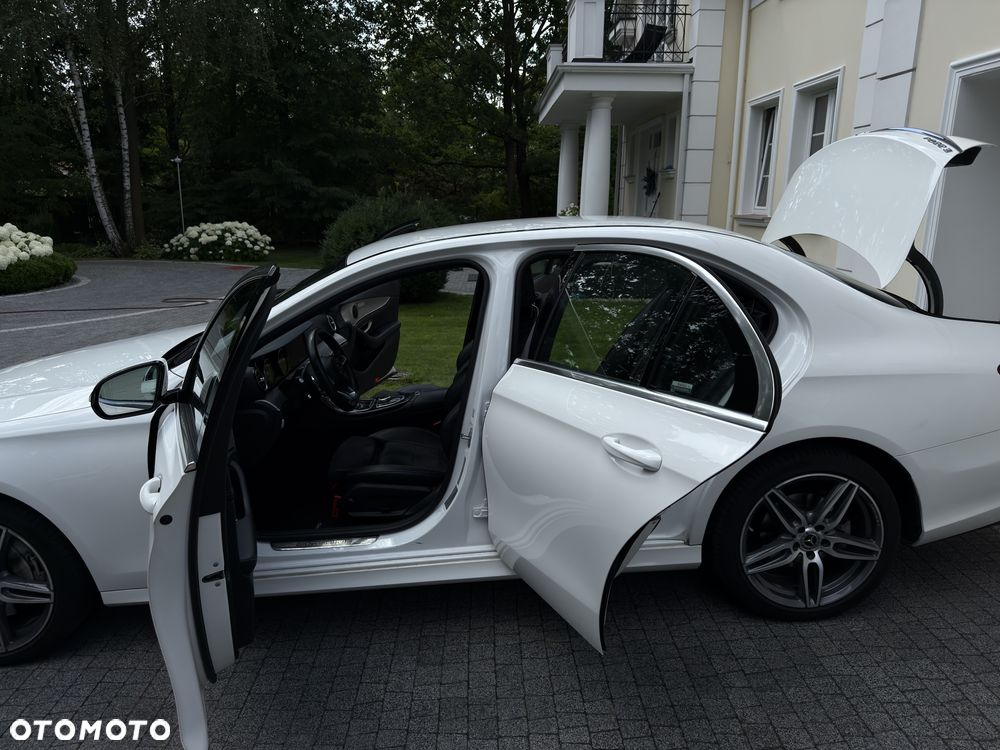 Mercedes-Benz Klasa E 220 d 4-Matic 9G-TRONIC - 9