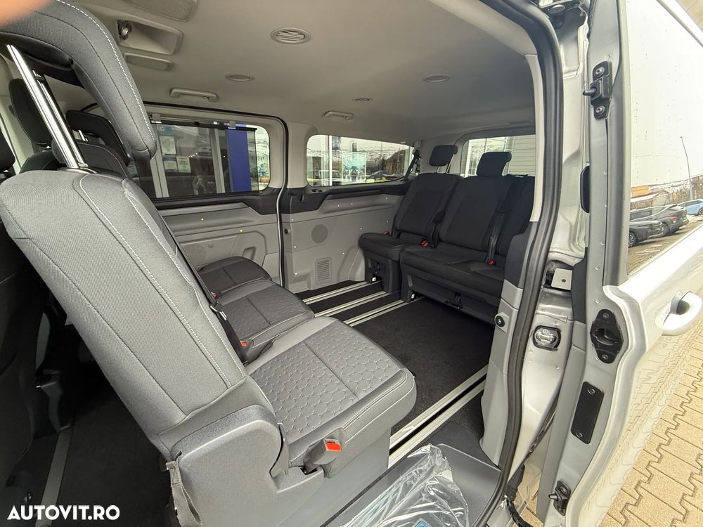 Ford Tourneo Custom - 26