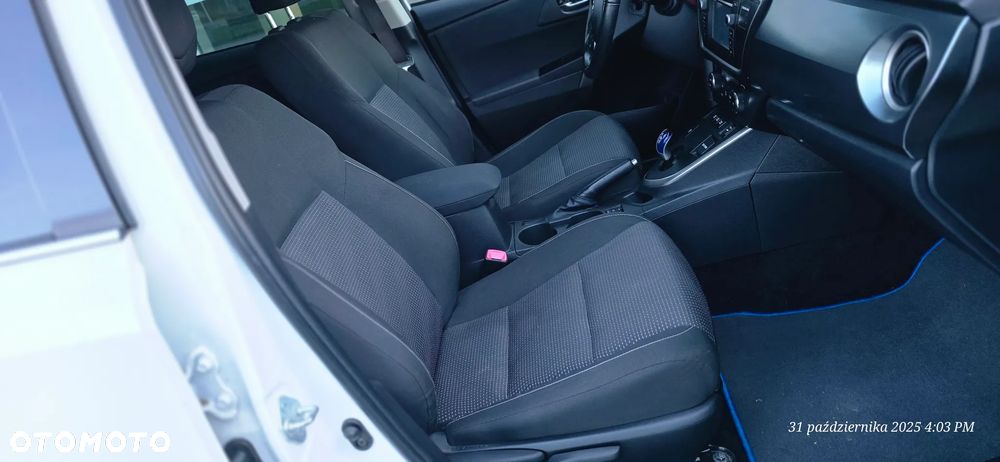 Toyota Auris 1.8 HSD Luna - 10