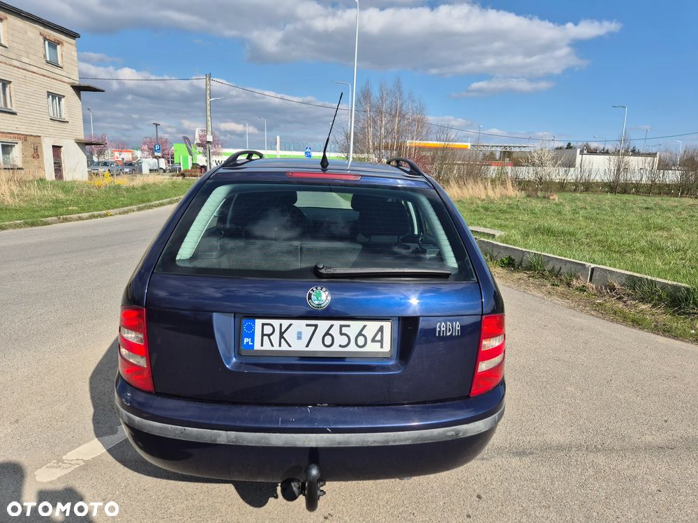 Skoda Fabia - 4