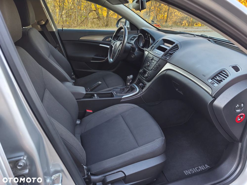 Opel Insignia 2.0 CDTI - 11