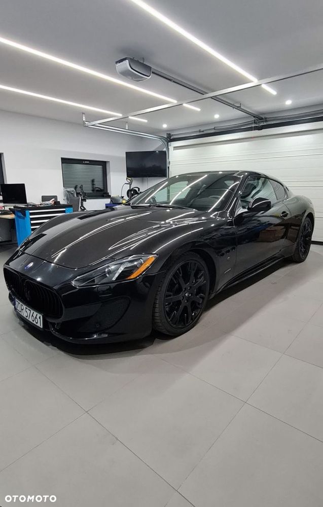 Maserati GranTurismo - 35