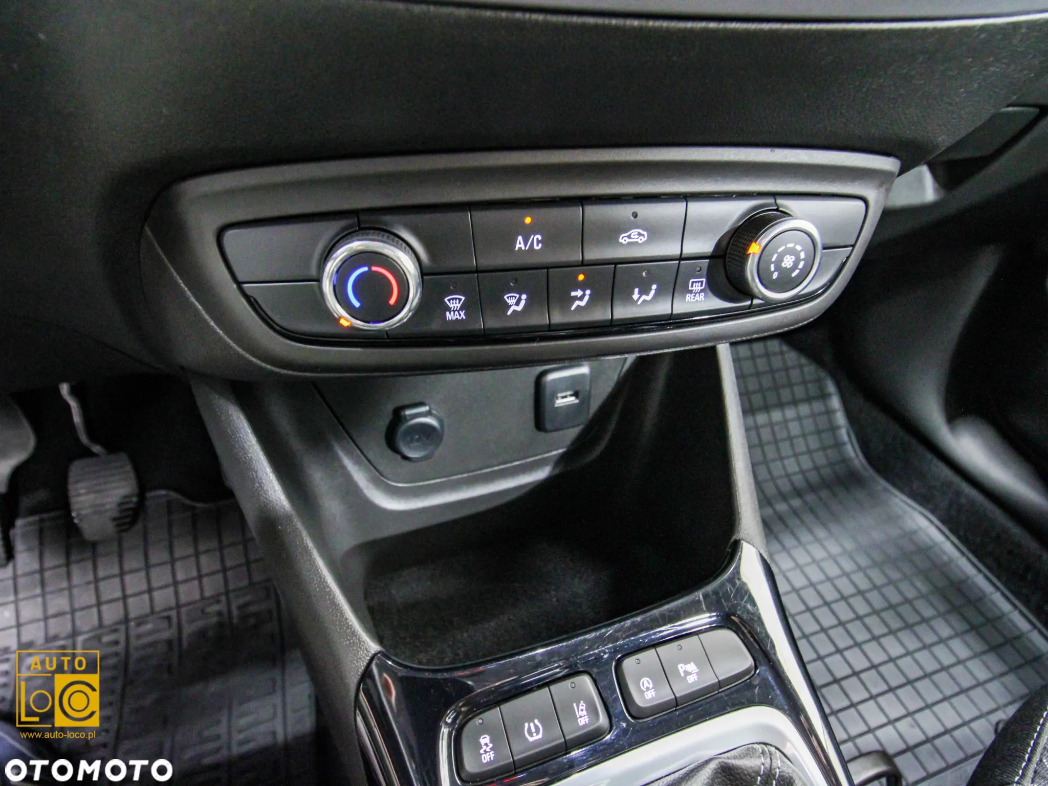 Opel Crossland 1.2 Elegance - 26