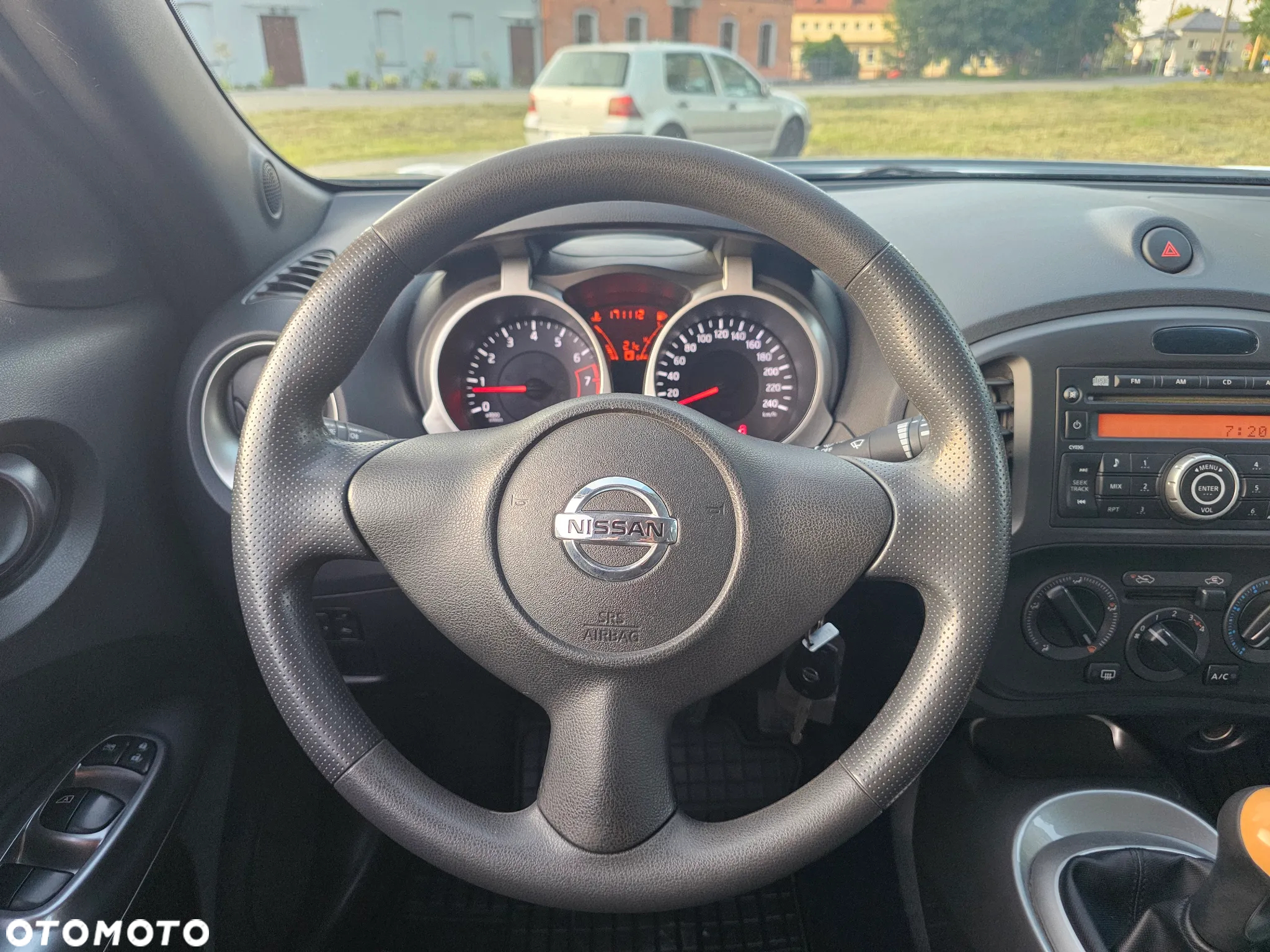 Nissan Juke 1.6 Visia - 16