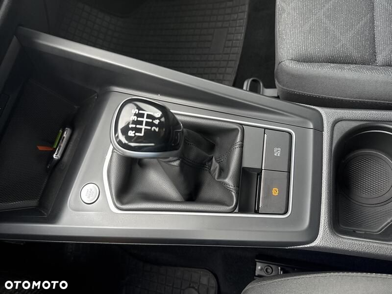 Volkswagen Golf - 17