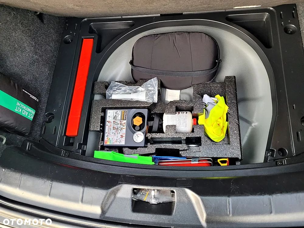 Volvo V40 D2 Momentum - 34