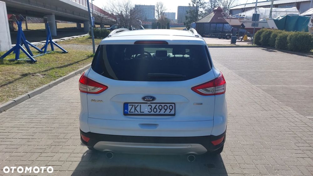 Ford Kuga 1.6 EcoBoost 2x4 Titanium - 7