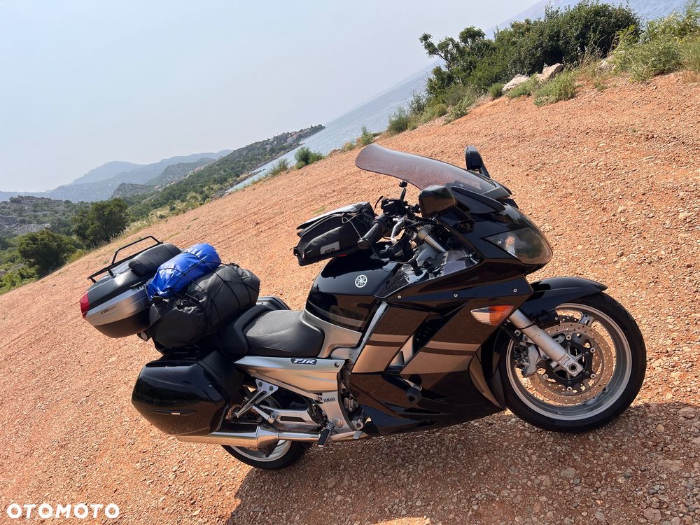 Yamaha FJR - 9