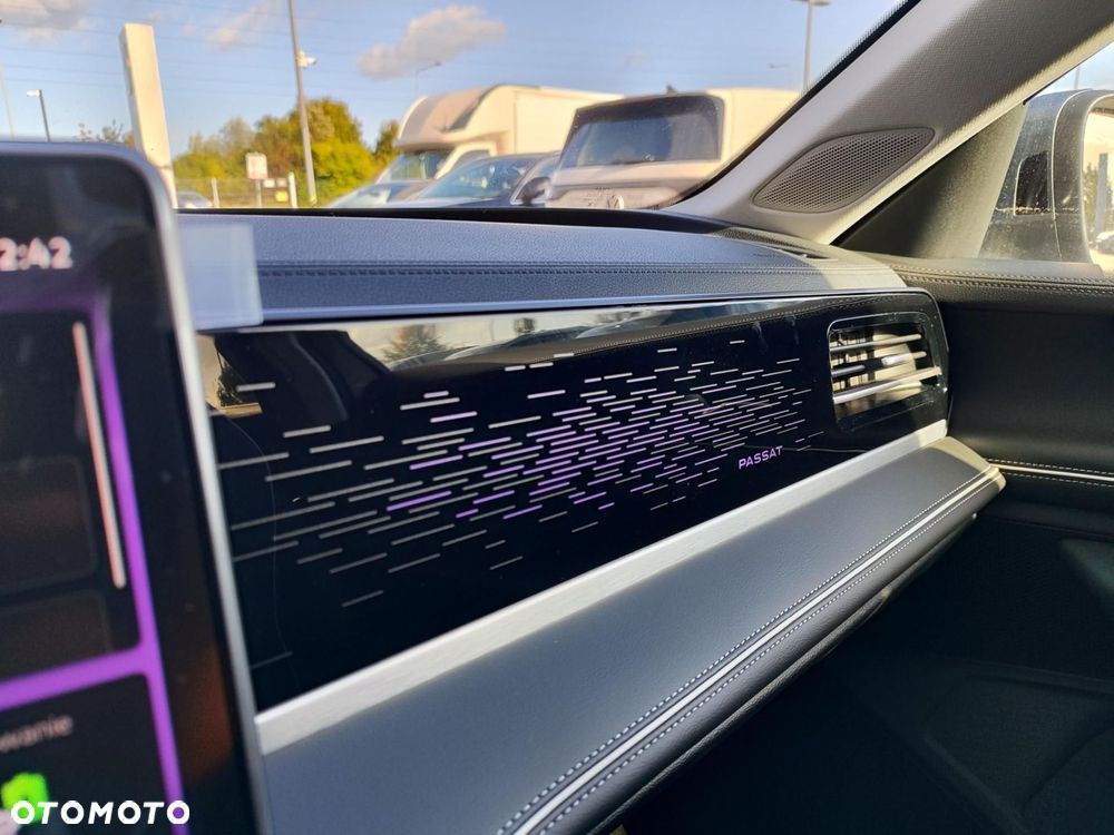 Volkswagen Passat - 17