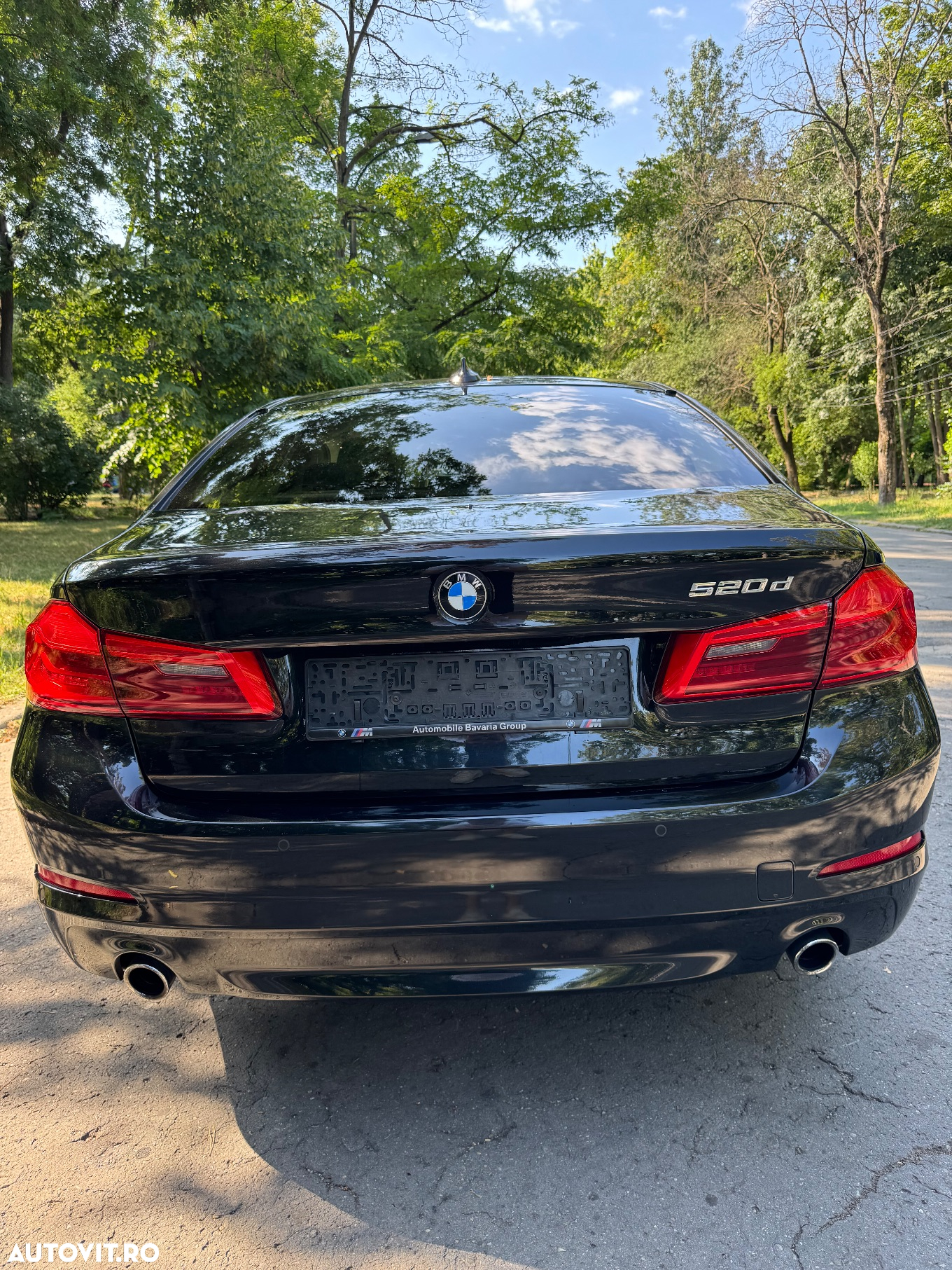 BMW Seria 5 520d Aut. Sport Line - 9