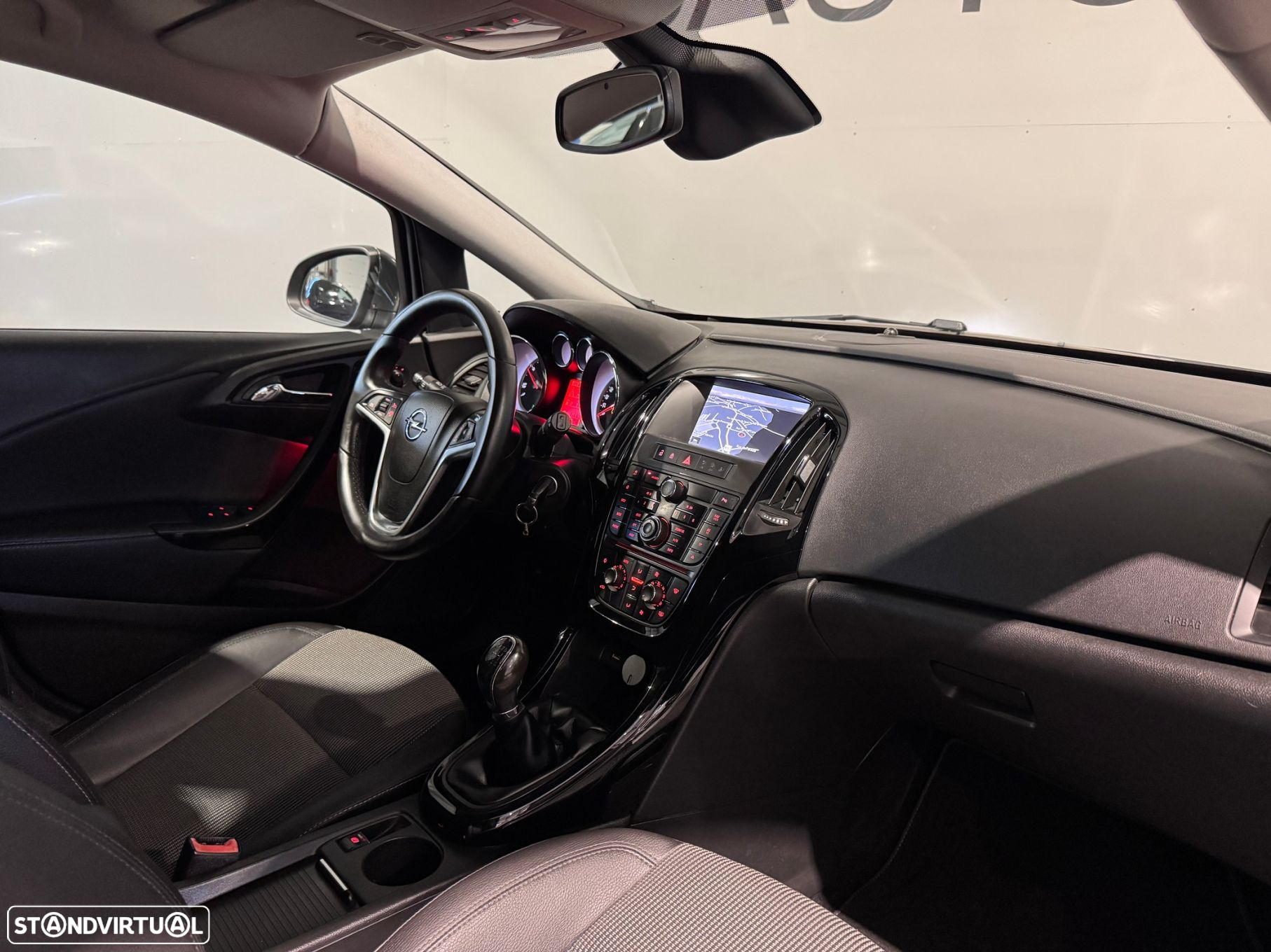 Opel Astra Sports Tourer 1.6 CDTi Executive S/S - 22