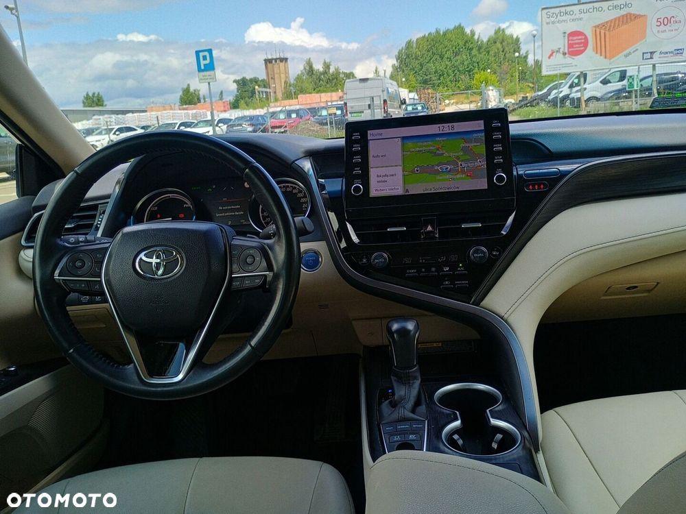 Toyota Camry 2.5 Hybrid Executive CVT - 14