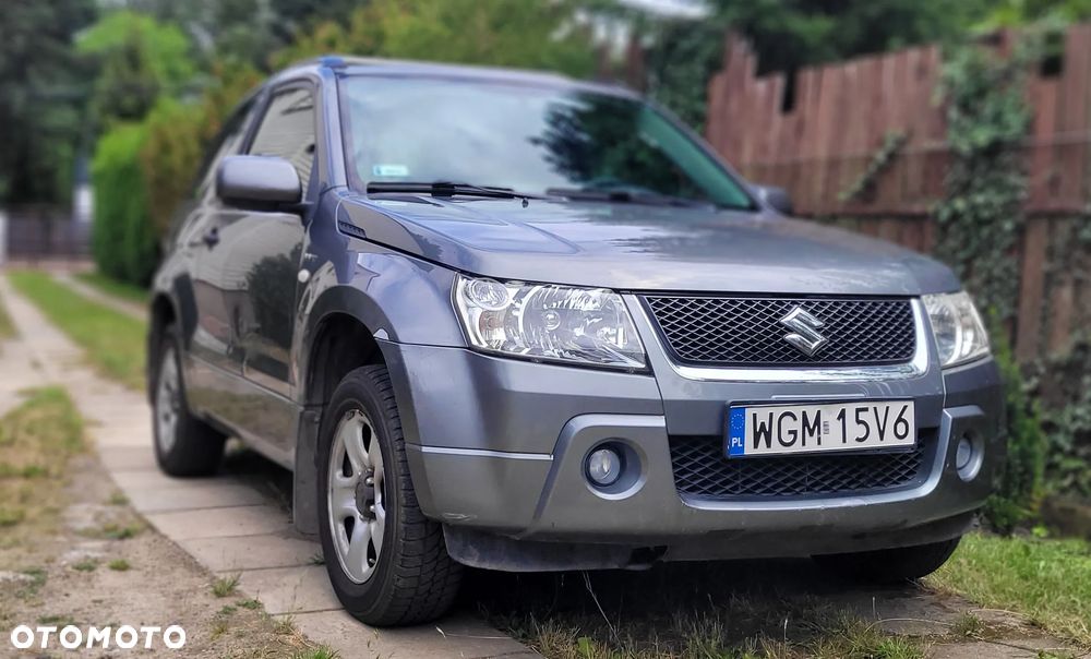 Suzuki Grand Vitara 1.6 De luxe - 1
