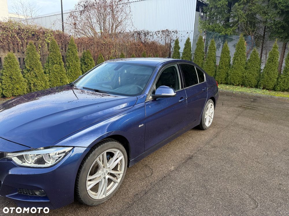 BMW Seria 3 320d Sport Line - 4