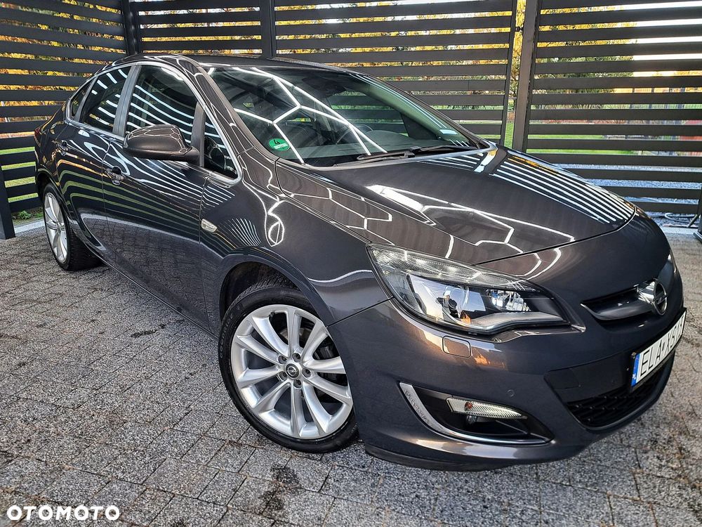 Opel Astra 1.4 Turbo Innovation - 11