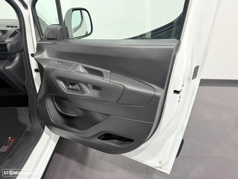 Peugeot PARTNER 1.5 BLUEHDI 102 CV - 3 LUGARES - IVA DEDUTIVÉL - 30