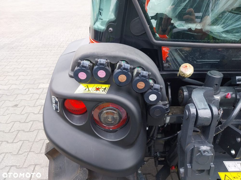 ANTONIO CARRARO TR 8900 TR 8900 silnik KUBOTA Obrotowy Fotel ! Skrzynia bezstopniowa TONY - 9