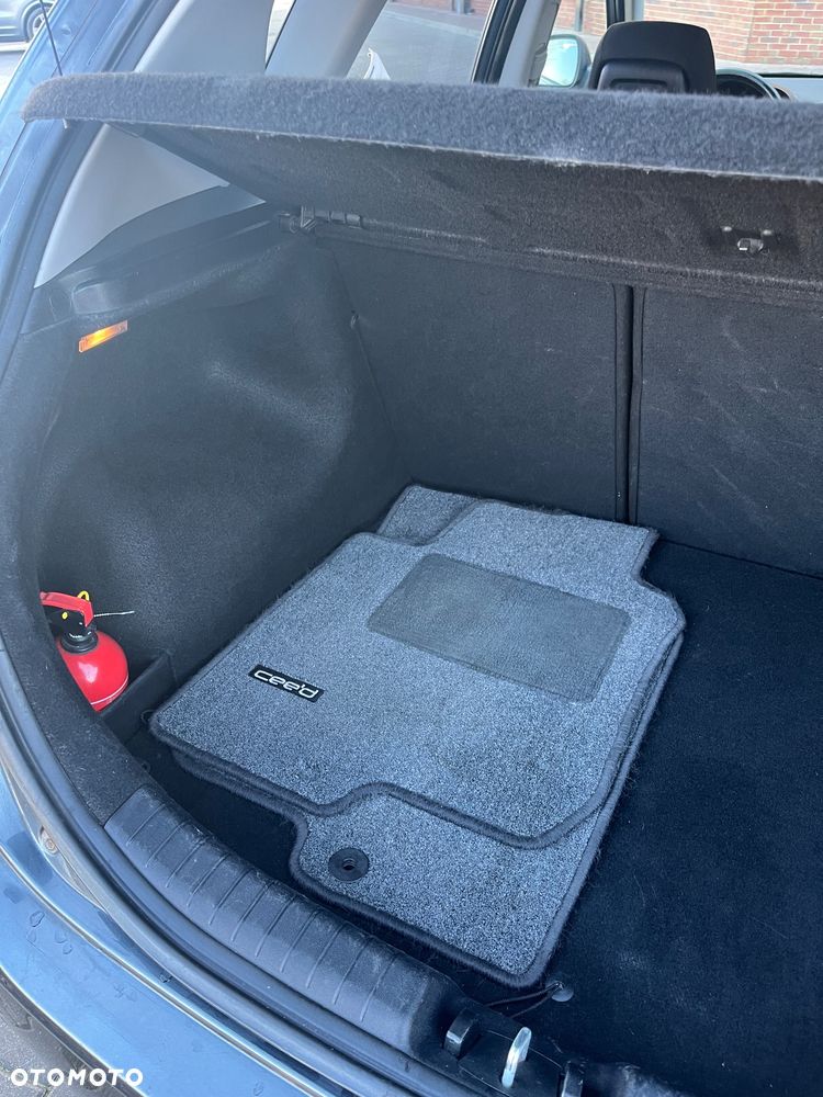 Kia Ceed 1.6 Comfort - 28