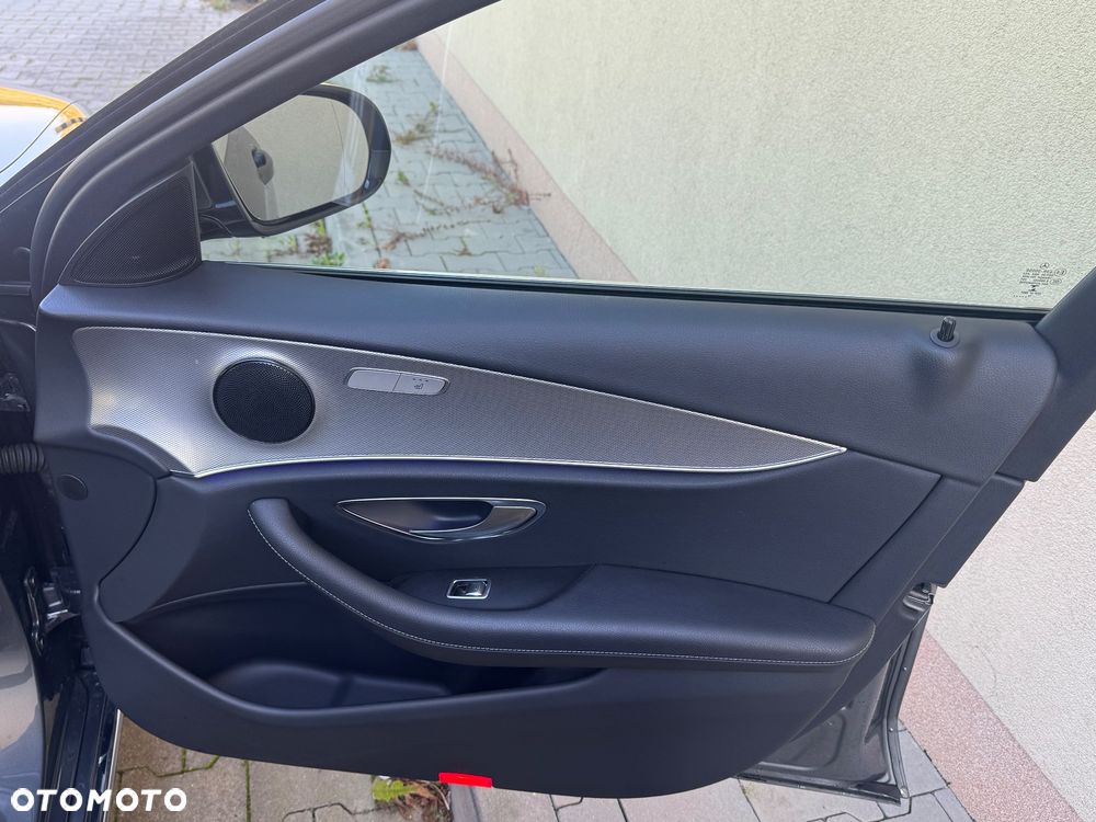 Mercedes-Benz Klasa E 200 9G-TRONIC Avantgarde - 22