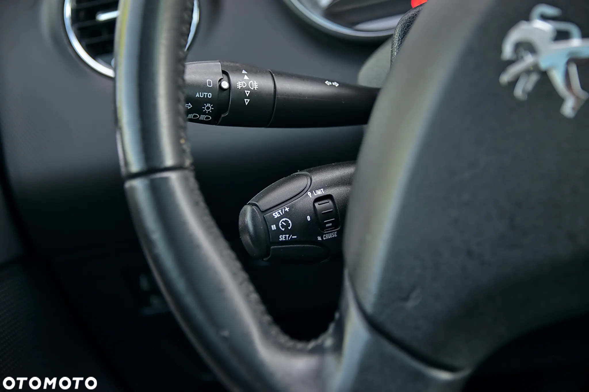 Peugeot 308 SW HDi FAP 110 Premium - 38