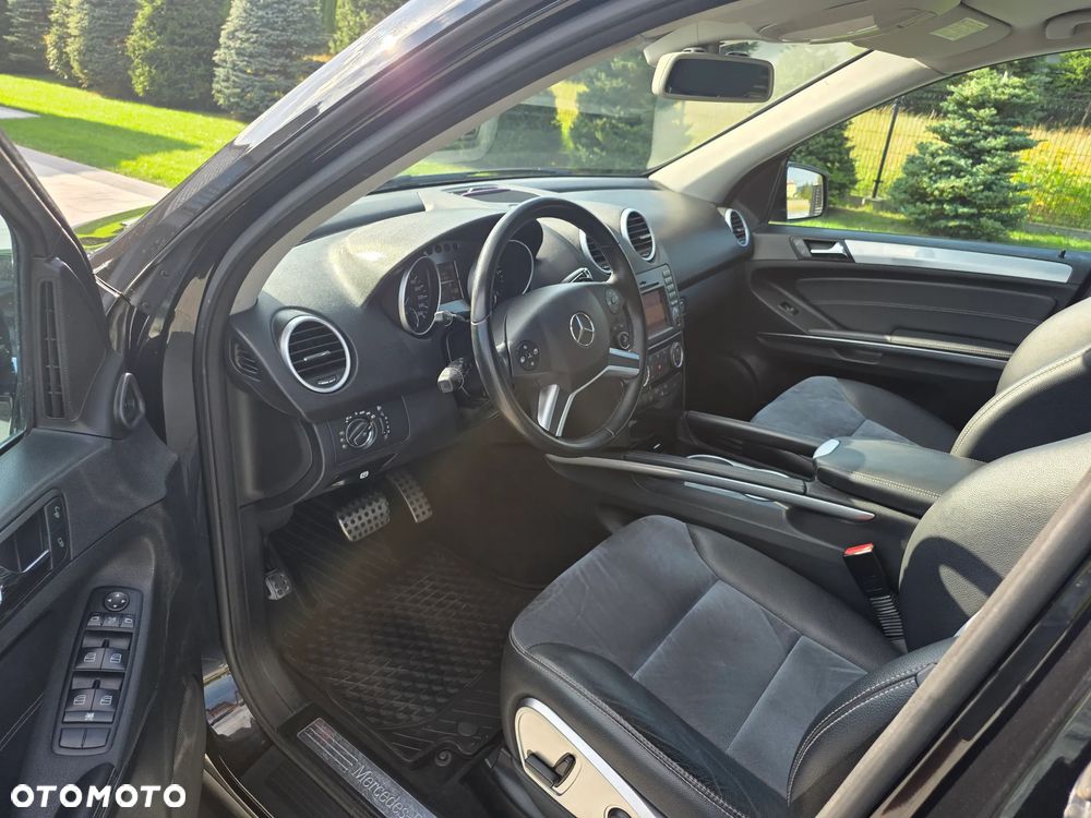 Mercedes-Benz ML 300 CDI 4Matic 7G-TRONIC DPF BlueEFFICIENCY Grand Edition - 14