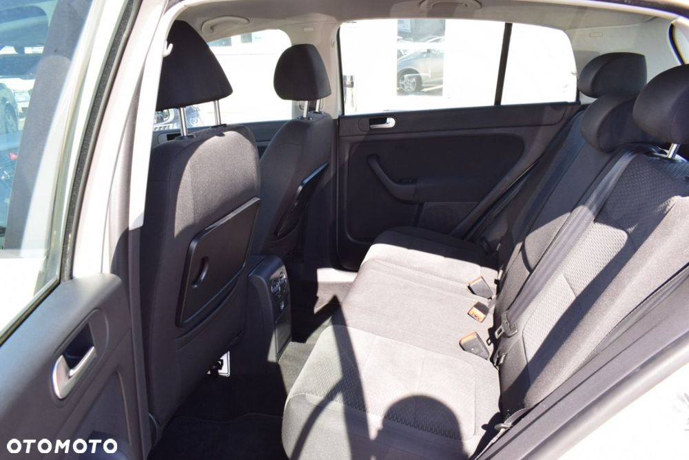 Volkswagen Golf Plus - 17