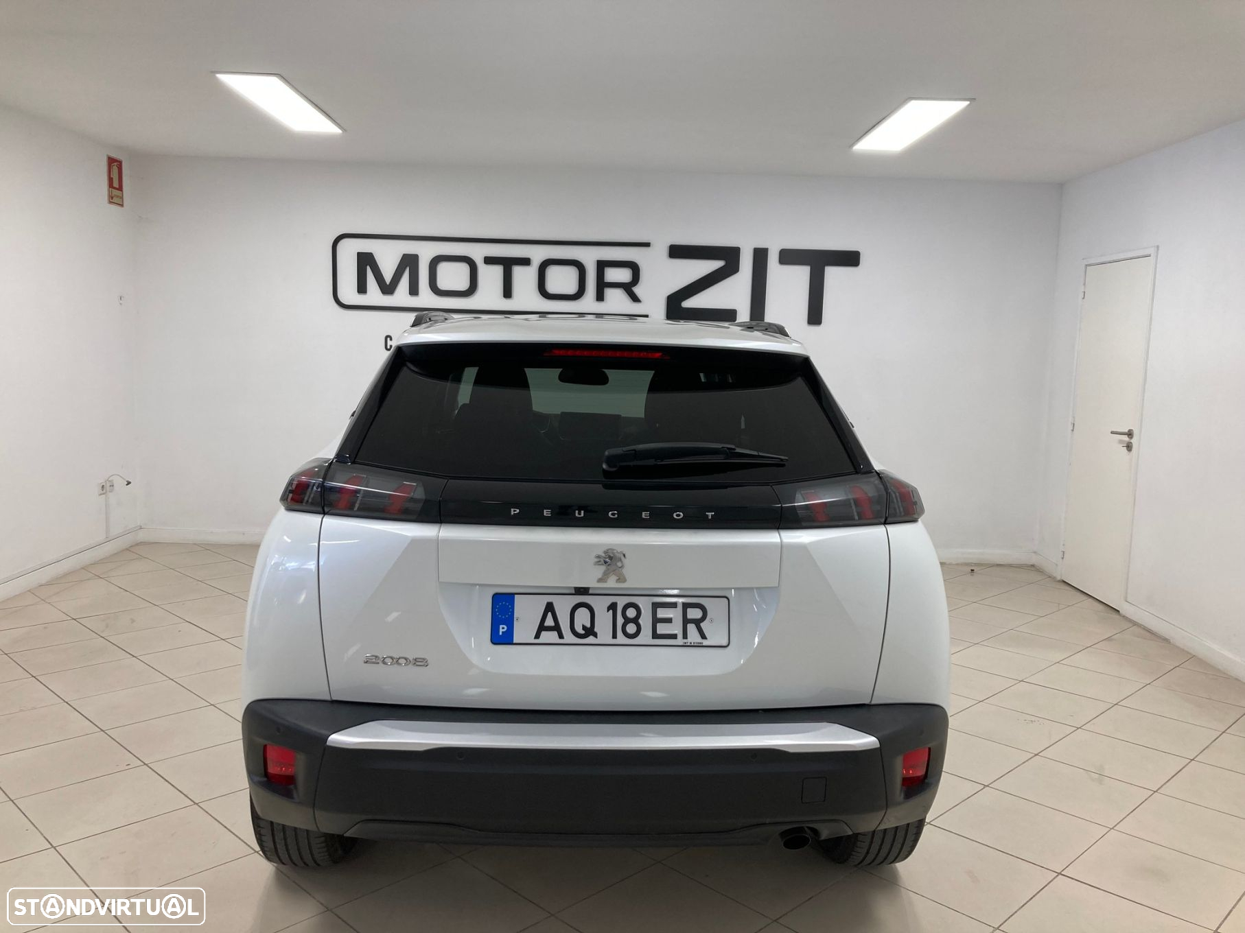 Peugeot 2008 1.2 PureTech Active Pack - 8