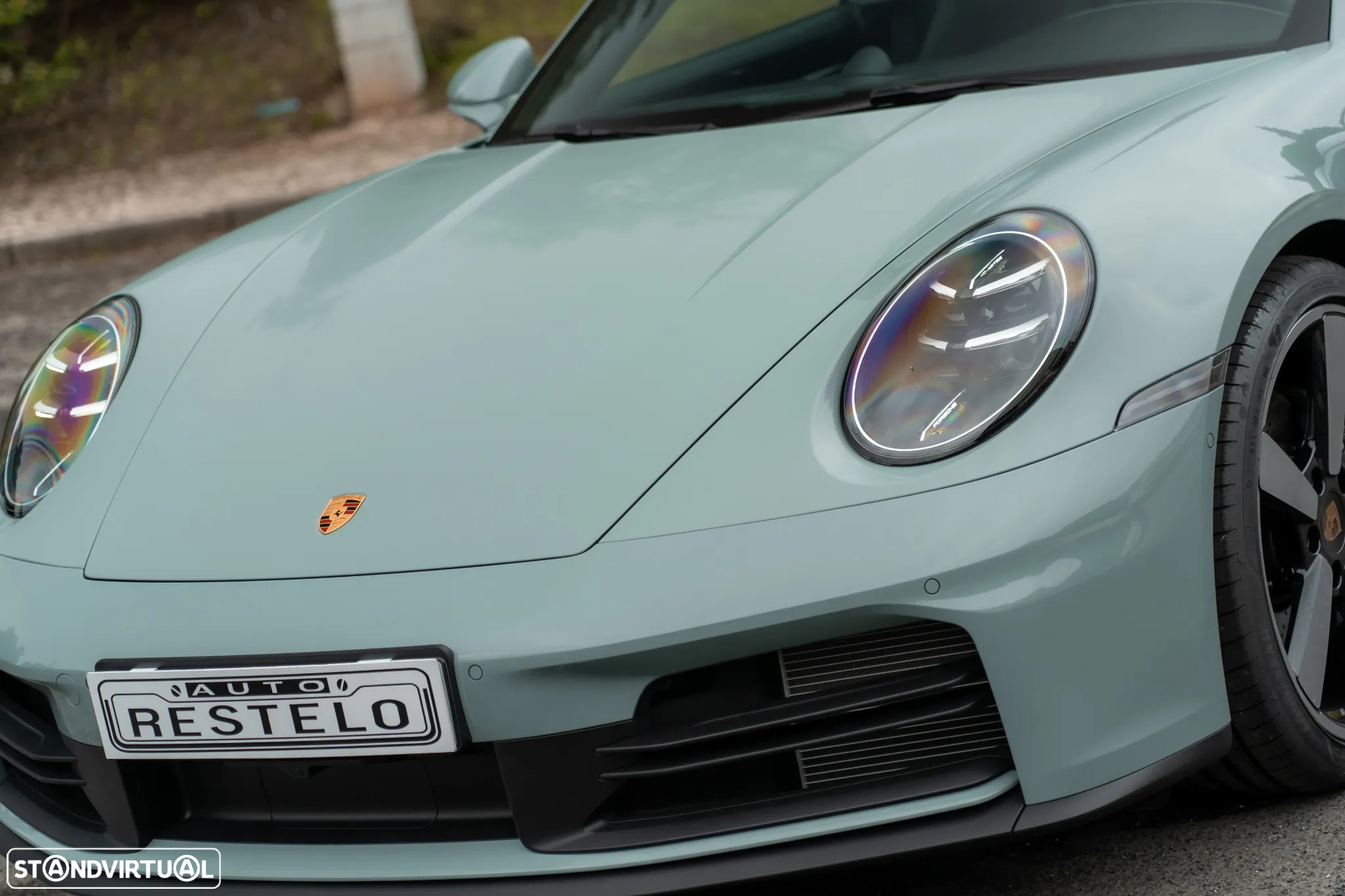 Porsche 911 (992) Carrera - 4