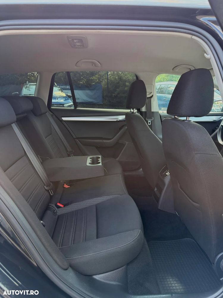 Skoda Octavia 1.6 TDI DSG Ambition - 16