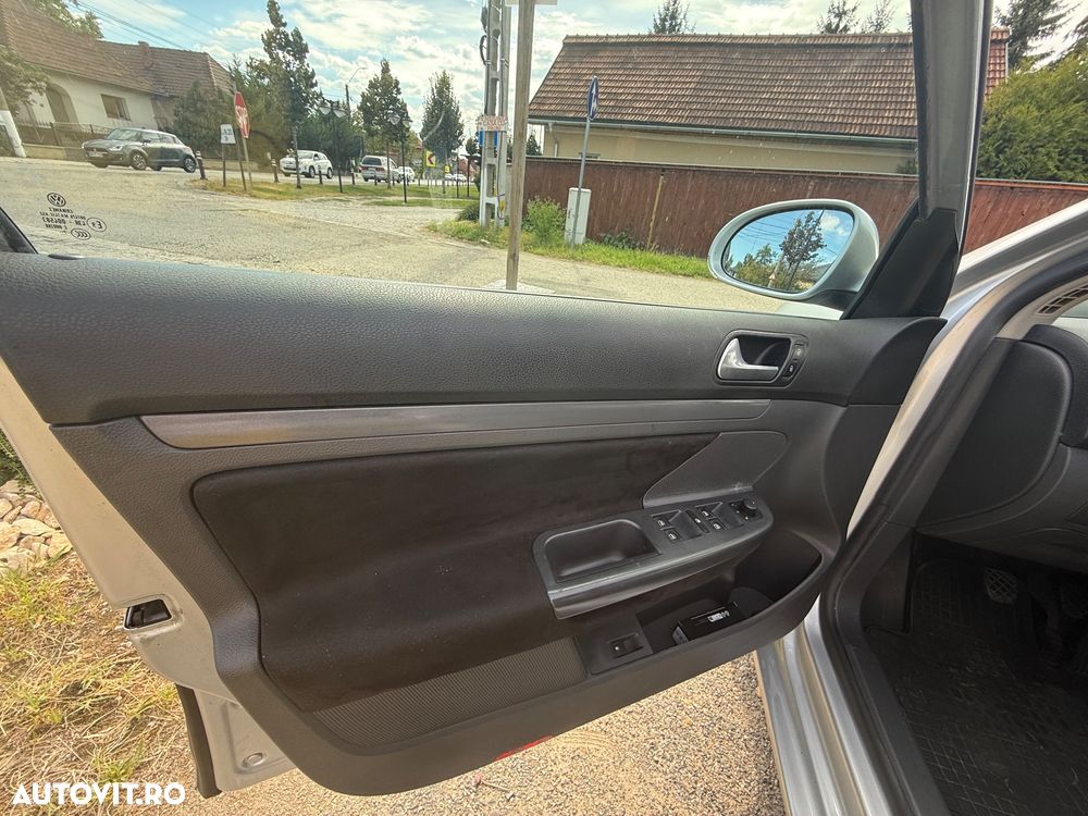 Volkswagen Jetta 1.6 Comfortline - 8