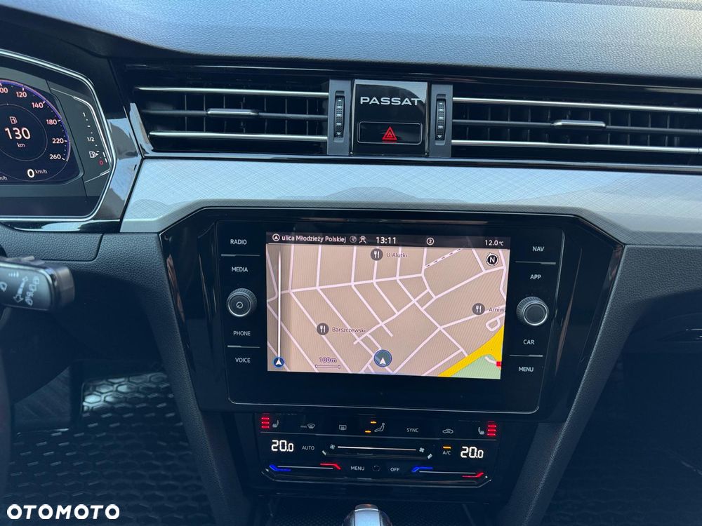 Volkswagen Passat Variant 2.0 TDI Business DSG - 26