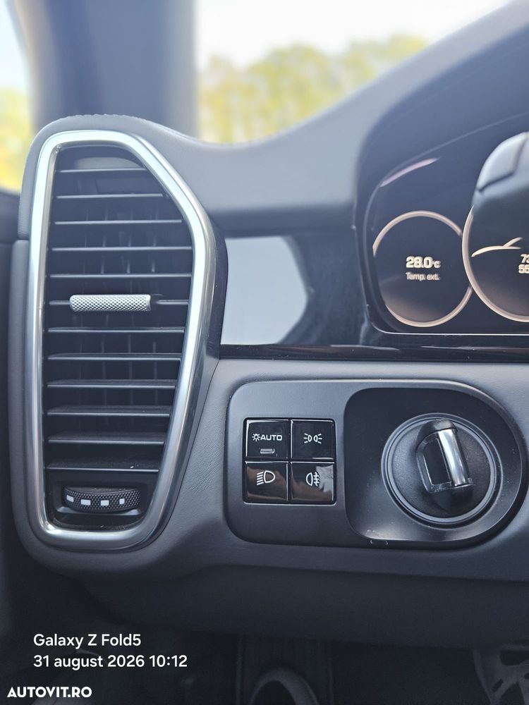 Porsche Cayenne Standard - 21