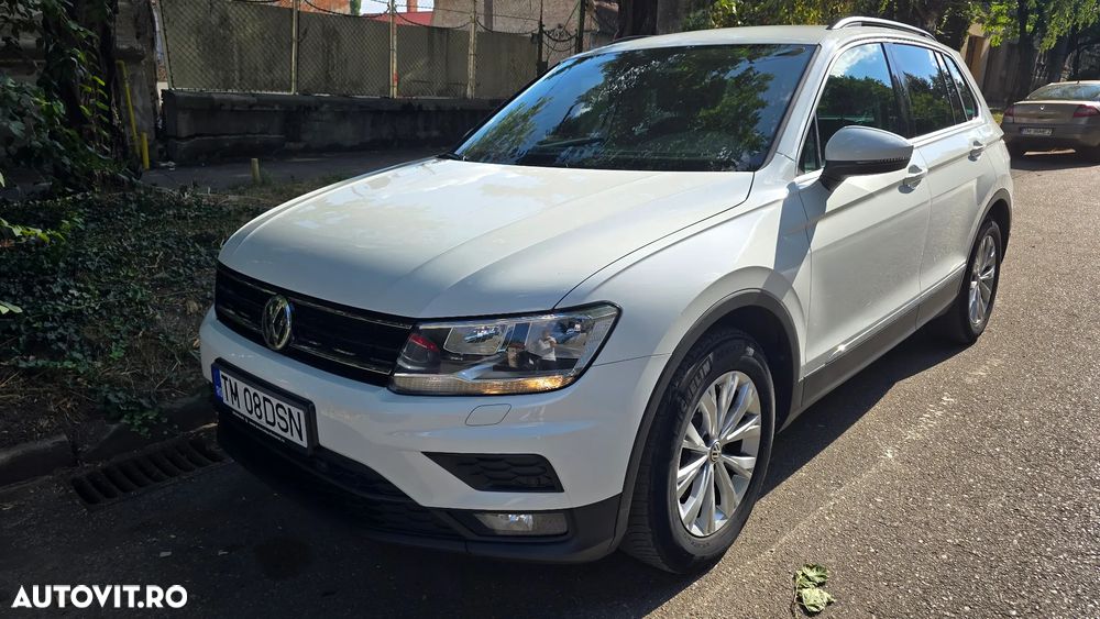 Volkswagen Tiguan - 1