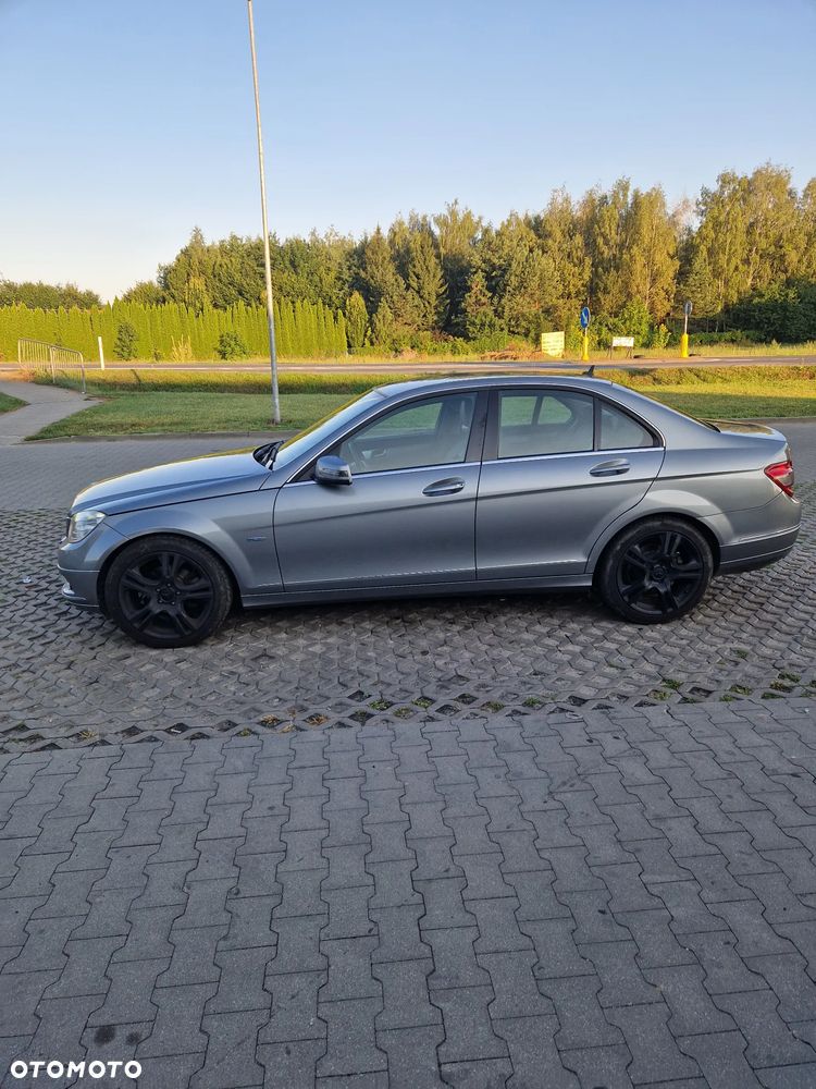Mercedes-Benz Klasa C 220 CDI BlueEff Avantgarde - 8
