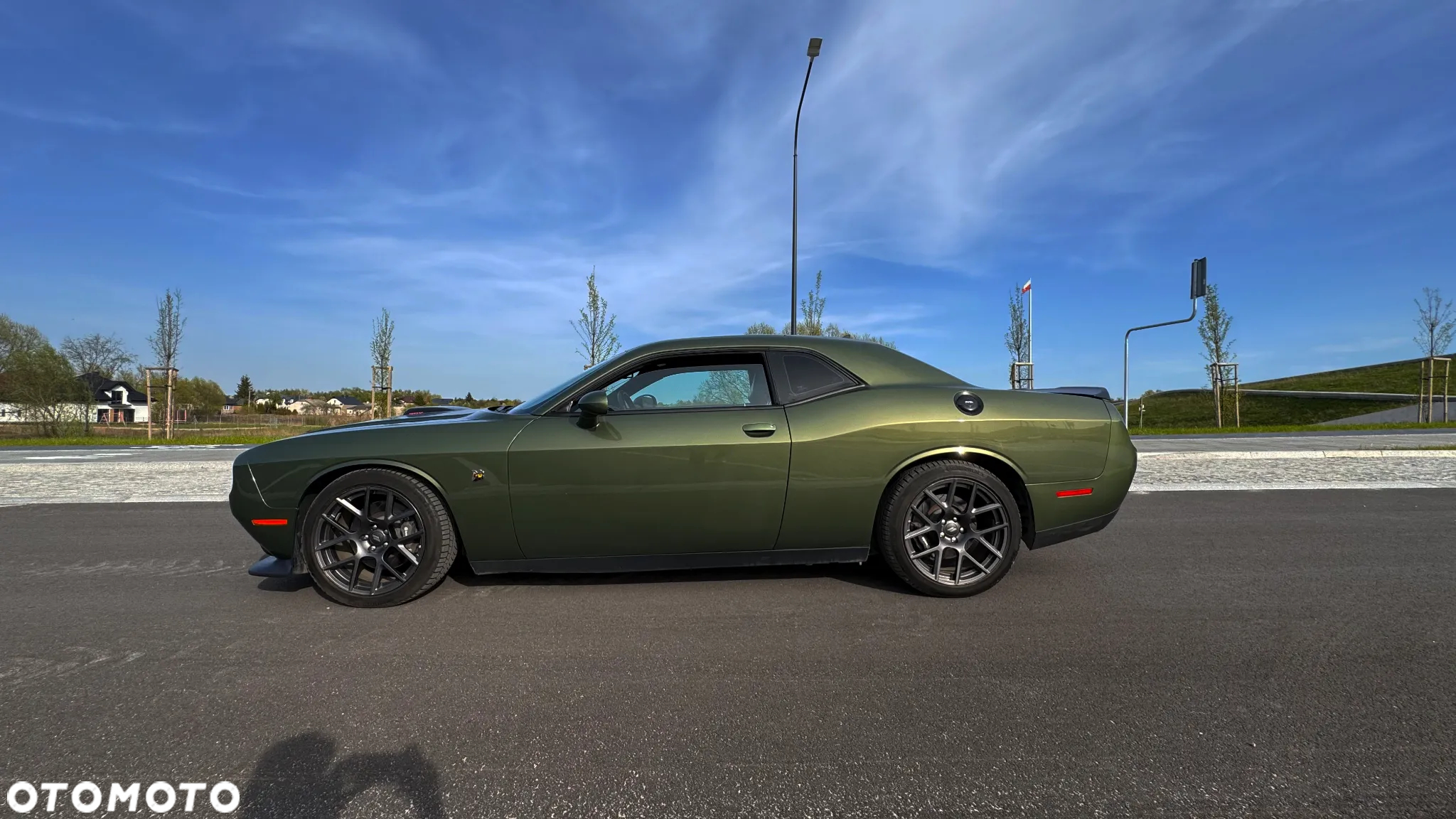 Dodge Challenger - 8