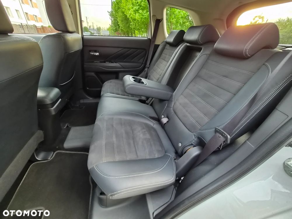 Mitsubishi Outlander - 35