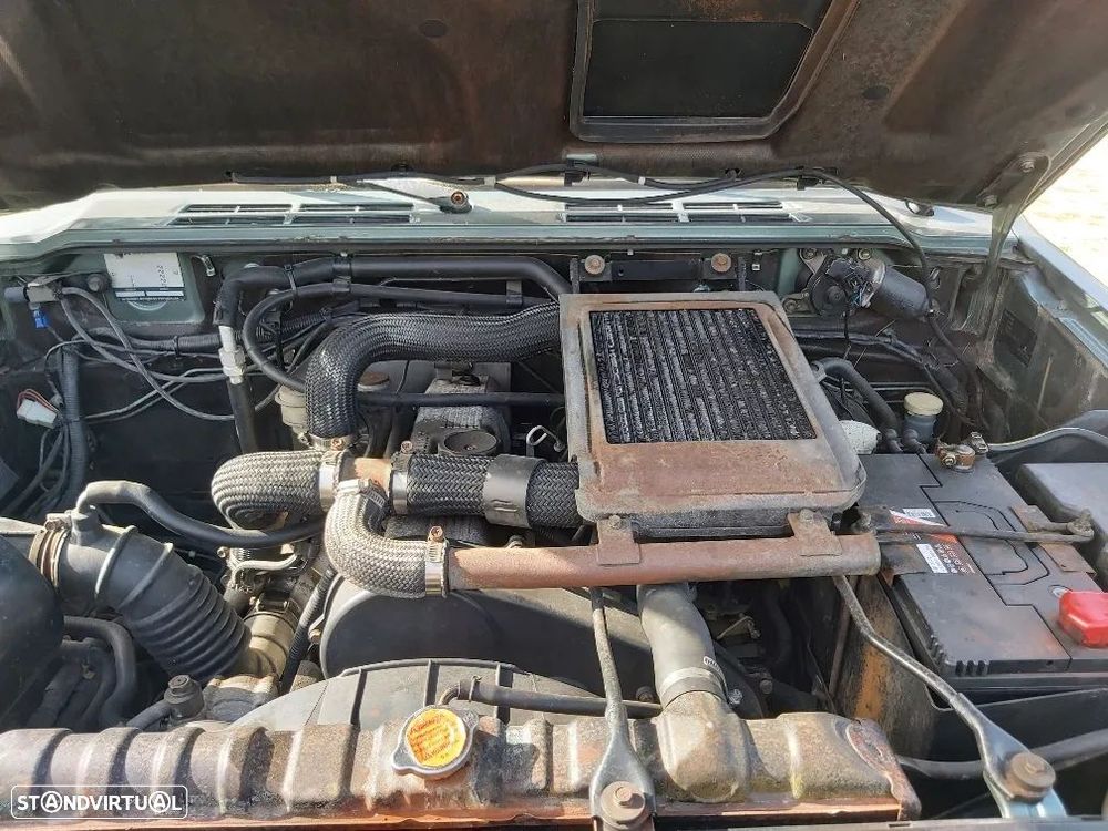 Mitsubishi Pajero 2.5 TDi GLX - 6