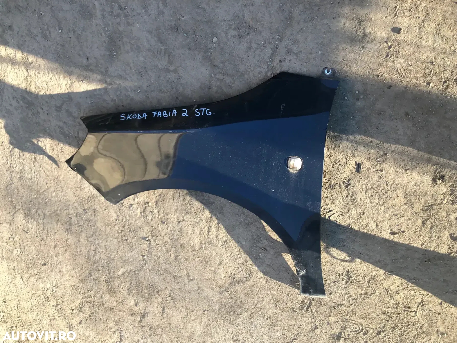 Aripa stanga fata Skoda Fabia 2 negru 2008 - 4