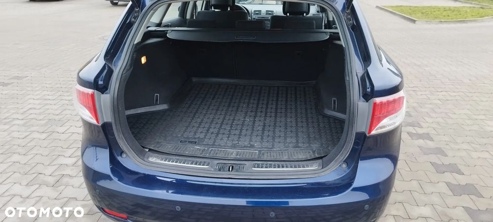 Toyota Avensis 2.0 D-4D 2010 - 7