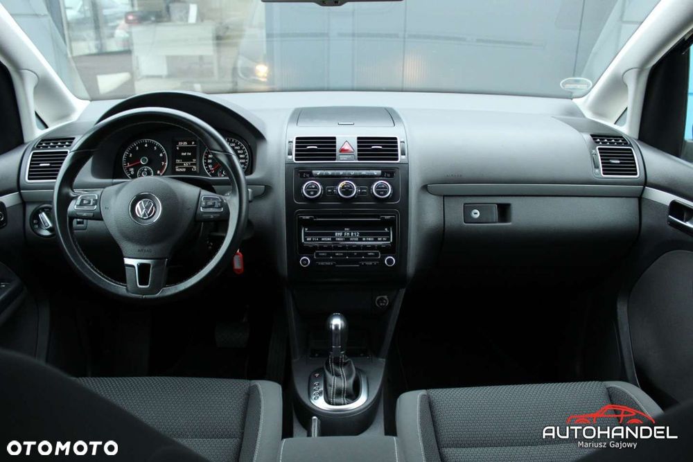 Volkswagen Touran - 18