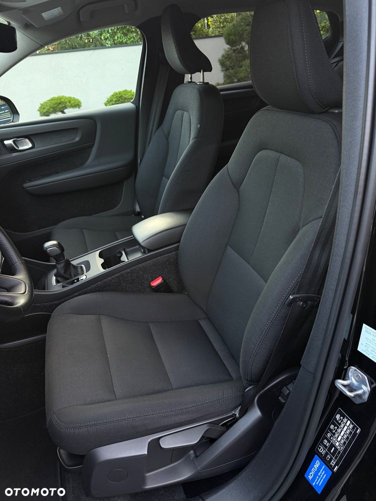 Volvo XC 40 D3 SCR Momentum - 17