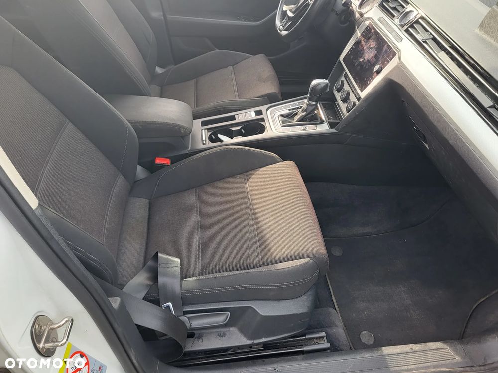 Volkswagen Passat 2.0 TDI BMT Highline DSG - 19