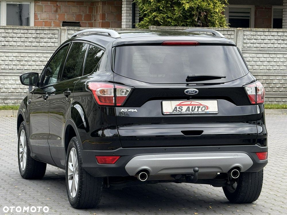 Ford Kuga 2.0 TDCi 2x4 Titanium - 4