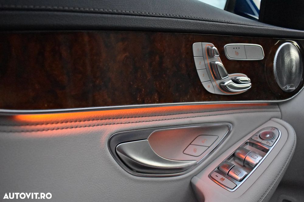 Mercedes-Benz C - 23