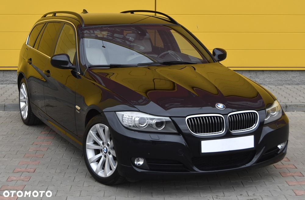 BMW Seria 3 325xi