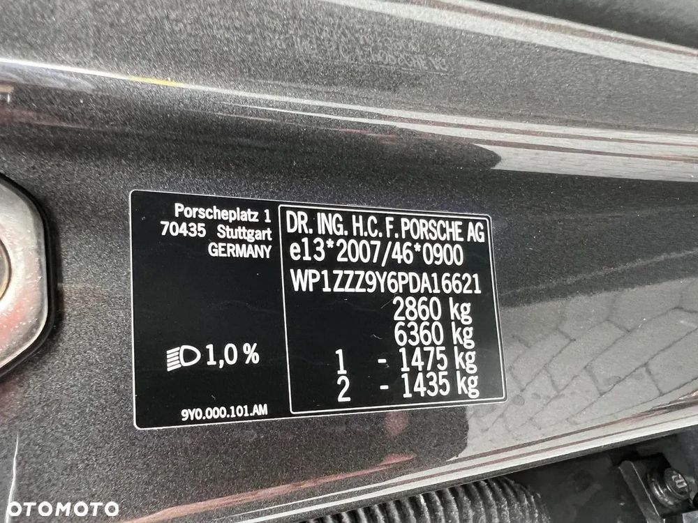 Porsche Cayenne - 34