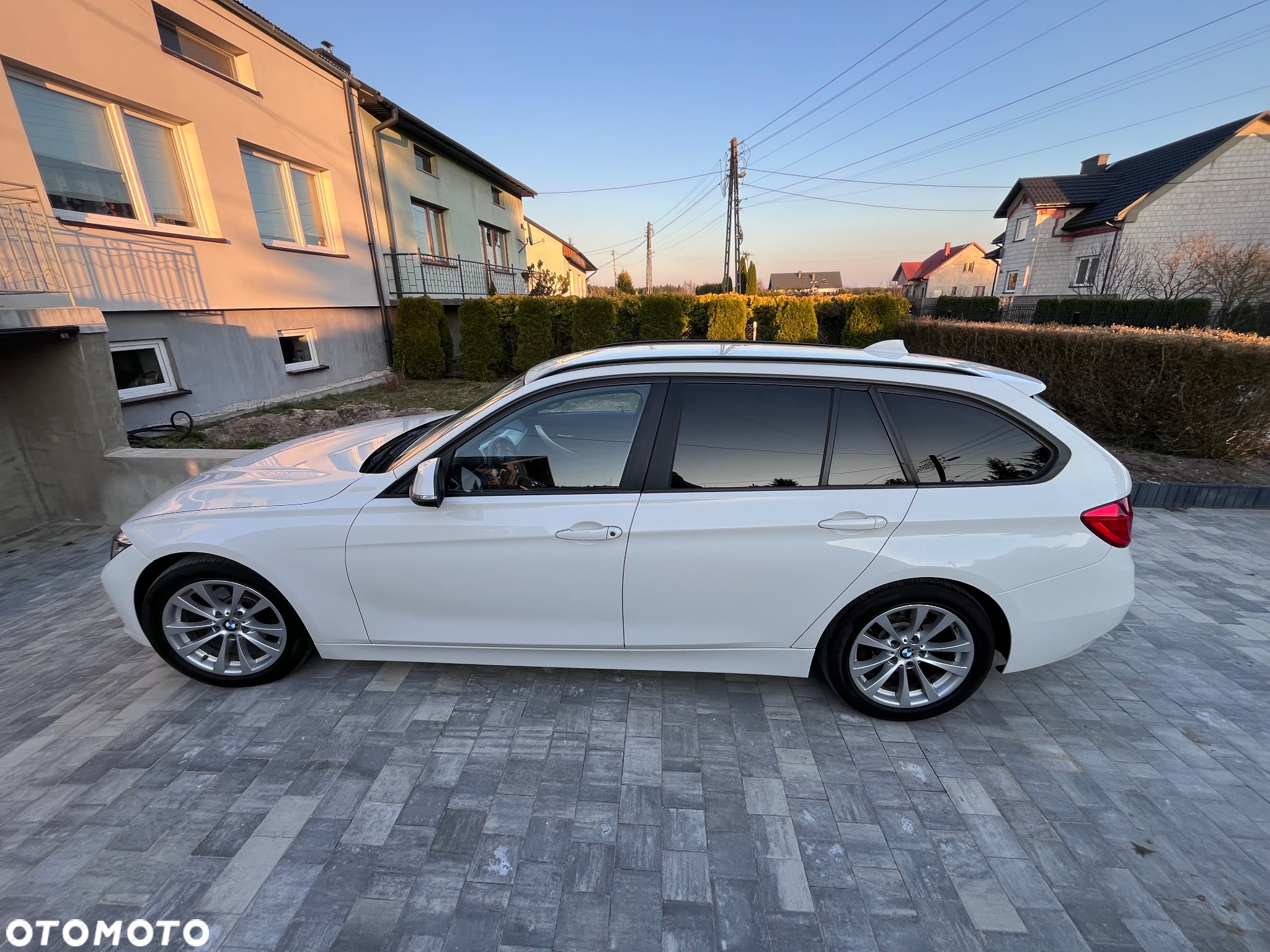 BMW Seria 3 318d xDrive - 5