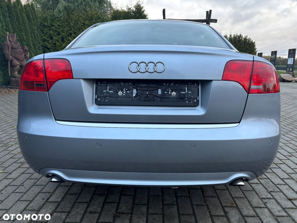 Audi A4 Limousine - 6