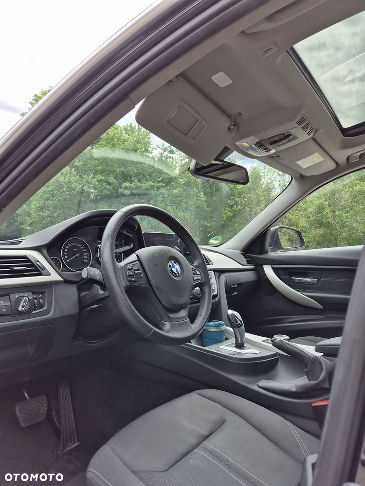 BMW Seria 3 318d Edition Luxury Line Purity - 7